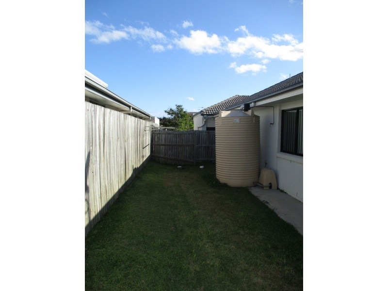 37 Amity Drive, Rothwell QLD 4022