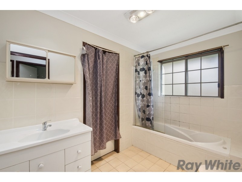 4 Leonie Street, Deception Bay QLD 4508