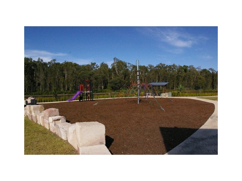 11 Pristine Place, Ningi QLD 4511