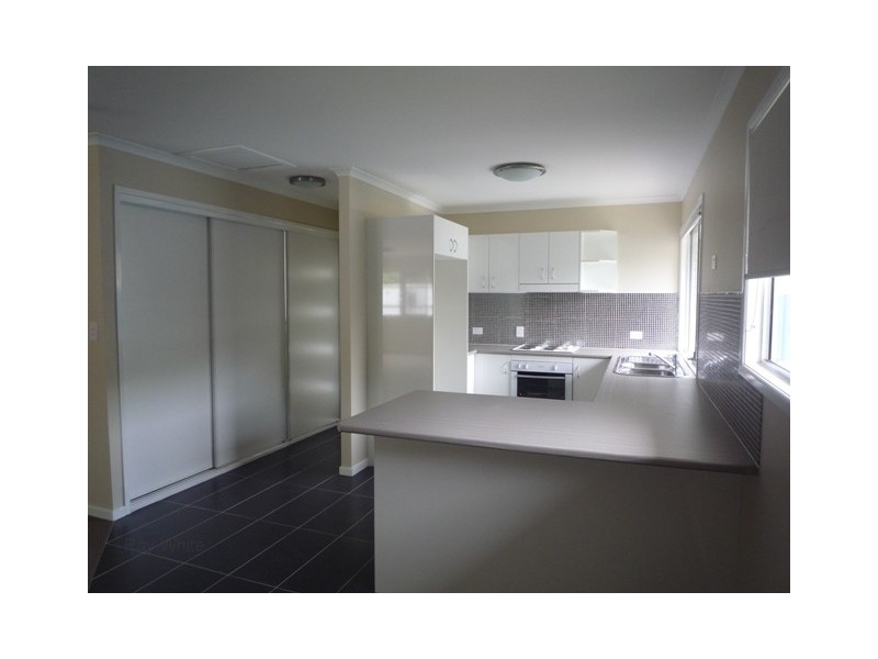 19 Simon St, Deception Bay QLD 4508