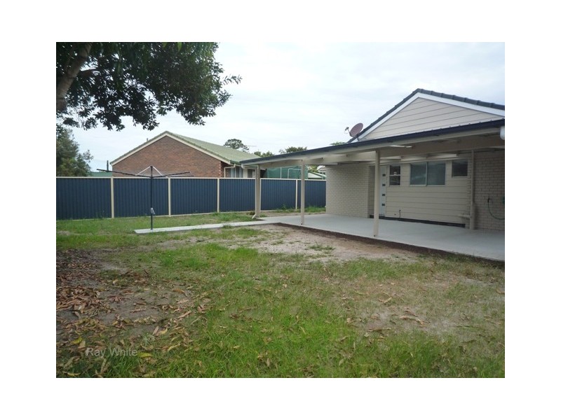 19 Simon St, Deception Bay QLD 4508