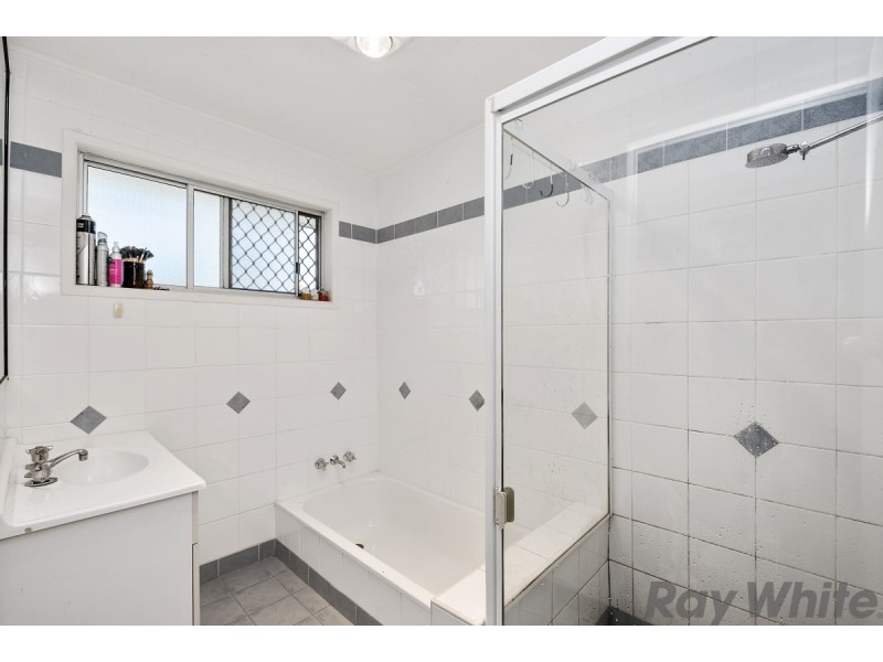20 Pamphlett Street, Rothwell QLD 4022