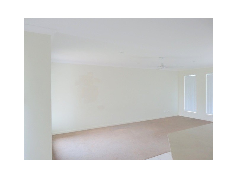 10 Peggy Road, Bellmere QLD 4510