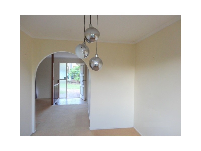 4 Ravenscraig Court, Kallangur QLD 4503