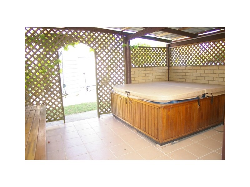 237 Klingner Road, Redcliffe QLD 4020