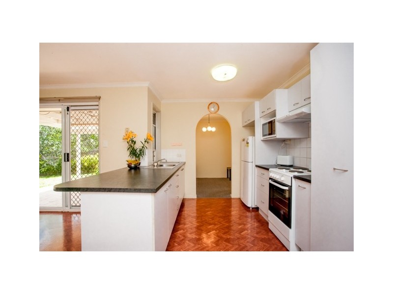 16 Kate Avenue, Deception Bay QLD 4508