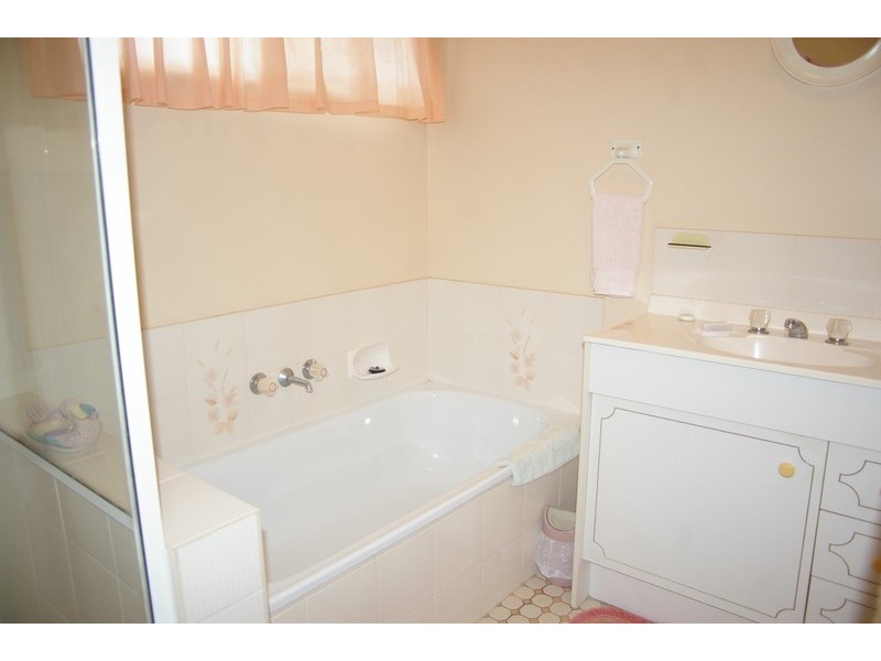 46 Kate Avenue, Deception Bay QLD 4508