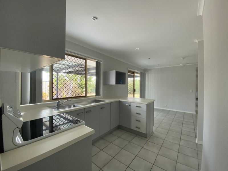 17 Kate Avenue, Deception Bay QLD 4508