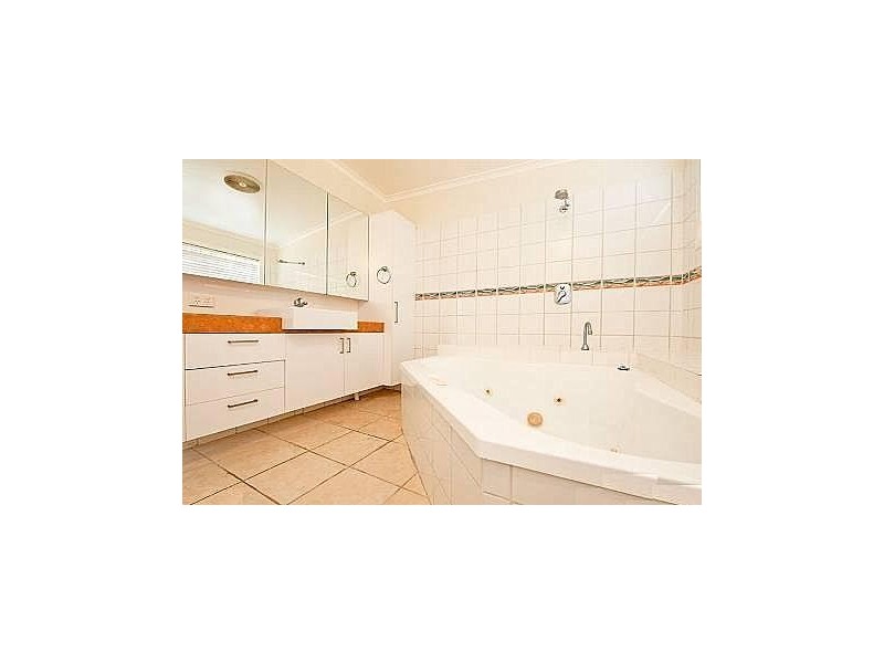 94 Cross Street, Deception Bay QLD 4508