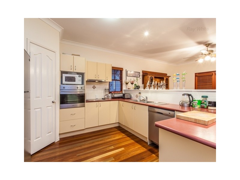 5 Esplanade, Deception Bay QLD 4508
