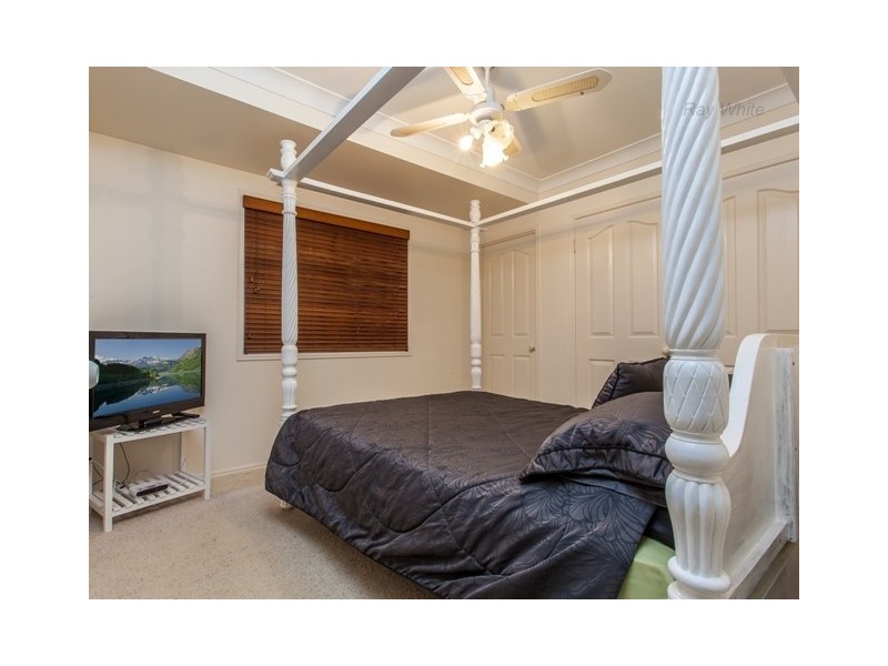 5 Esplanade, Deception Bay QLD 4508