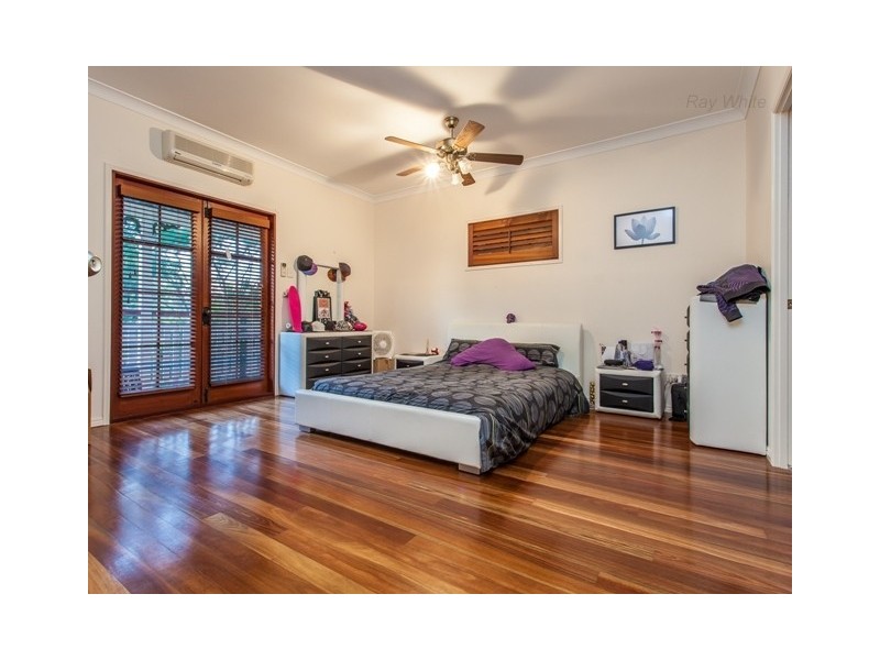 5 Esplanade, Deception Bay QLD 4508