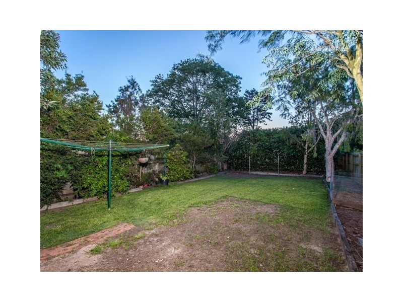 5 Esplanade, Deception Bay QLD 4508