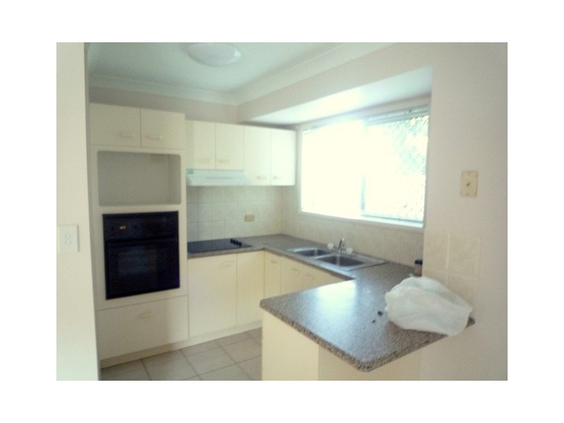 2/94 Morris Road, Rothwell QLD 4022