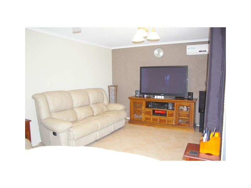 19 Linthaven Drive, Rothwell QLD 4022