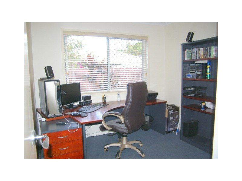 19 Linthaven Drive, Rothwell QLD 4022