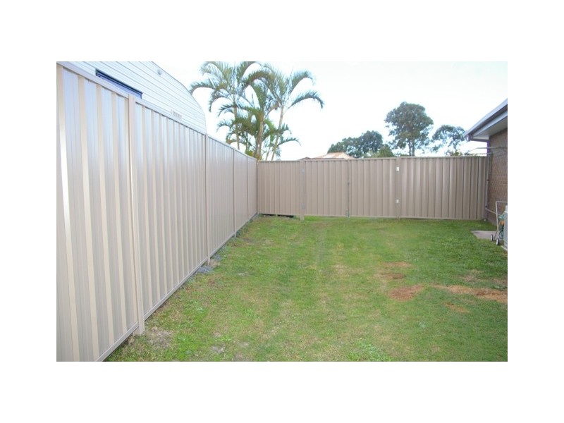 19 Linthaven Drive, Rothwell QLD 4022