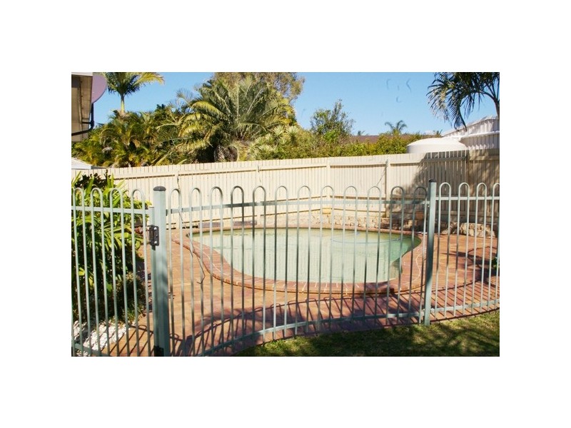 19 Linthaven Drive, Rothwell QLD 4022