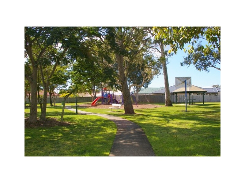 19 Linthaven Drive, Rothwell QLD 4022
