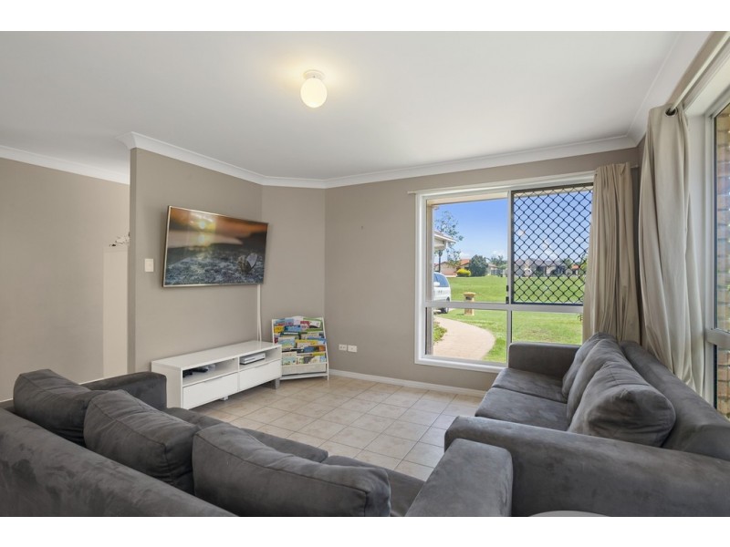 18 Woodland Street, Rothwell QLD 4022