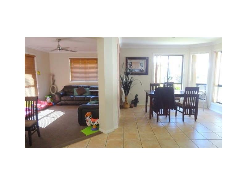 5 Coventry Court, Kippa-ring QLD 4021