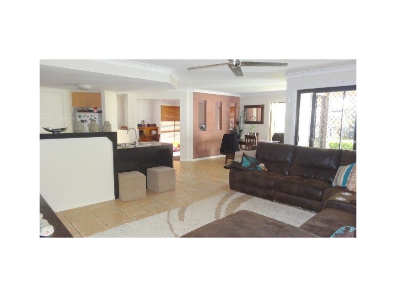 5 Coventry Court, Kippa-ring QLD 4021