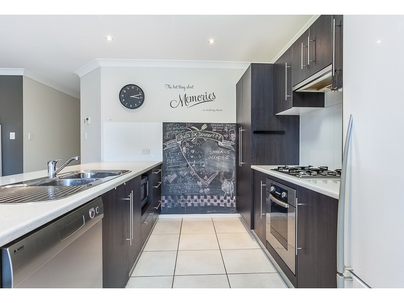 38 Waterlilly Court, Rothwell QLD 4022