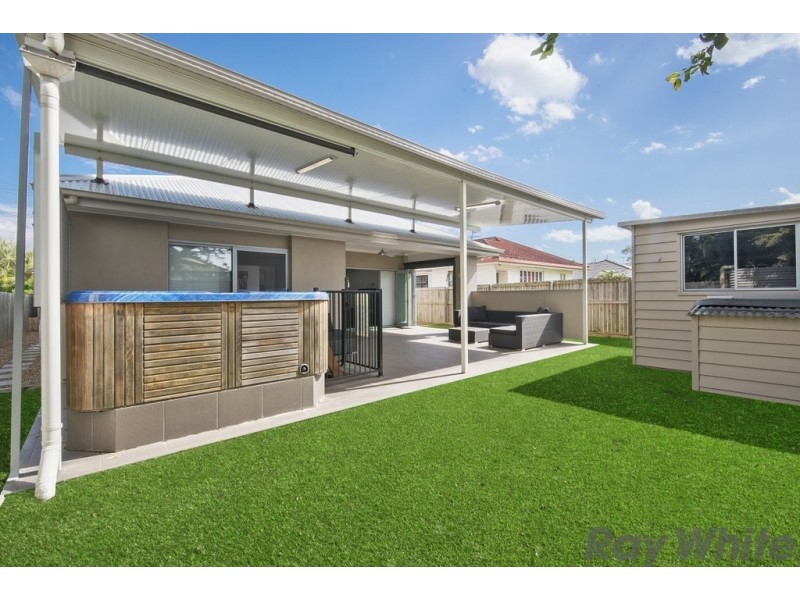 156 Elizabeth Avenue, Clontarf QLD 4019