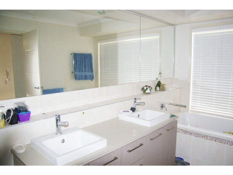 9-11 Krause Street, Deception Bay QLD 4508