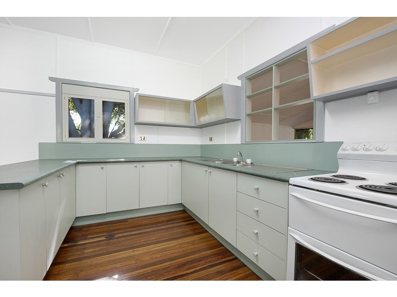 38 Gerald Avenue, Clontarf QLD 4019