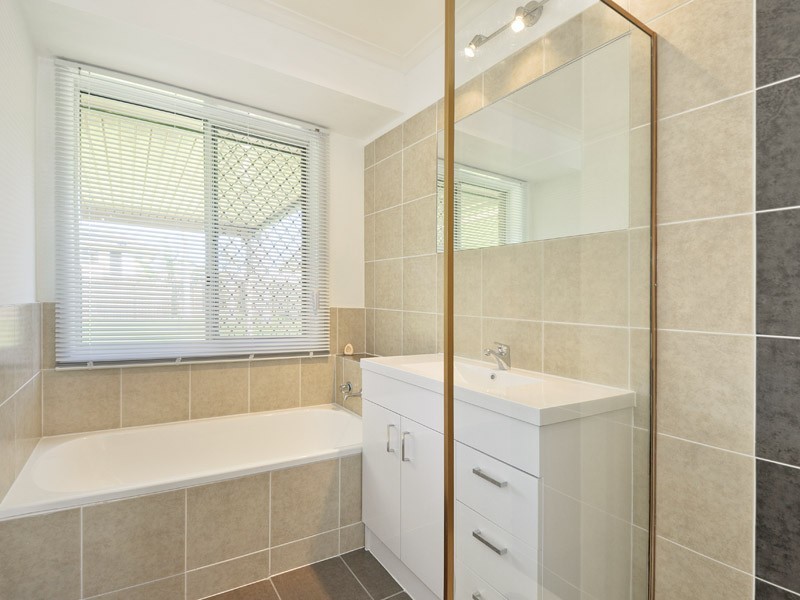 92 Cross Street, Deception Bay QLD 4508