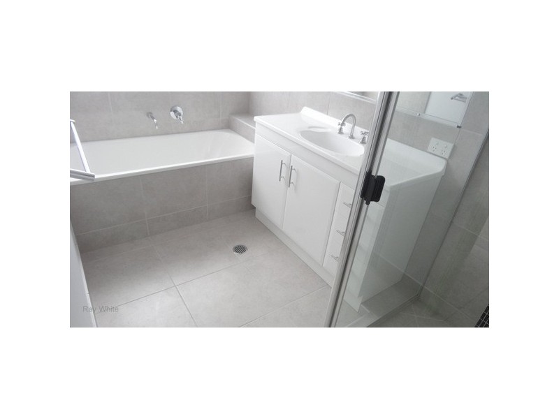 11 Otter Court, Rothwell QLD 4022