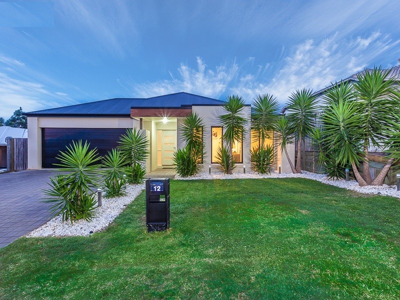 12 Eaton Close, North Lakes QLD 4509