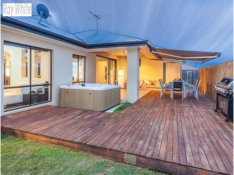 12 Eaton Close, North Lakes QLD 4509
