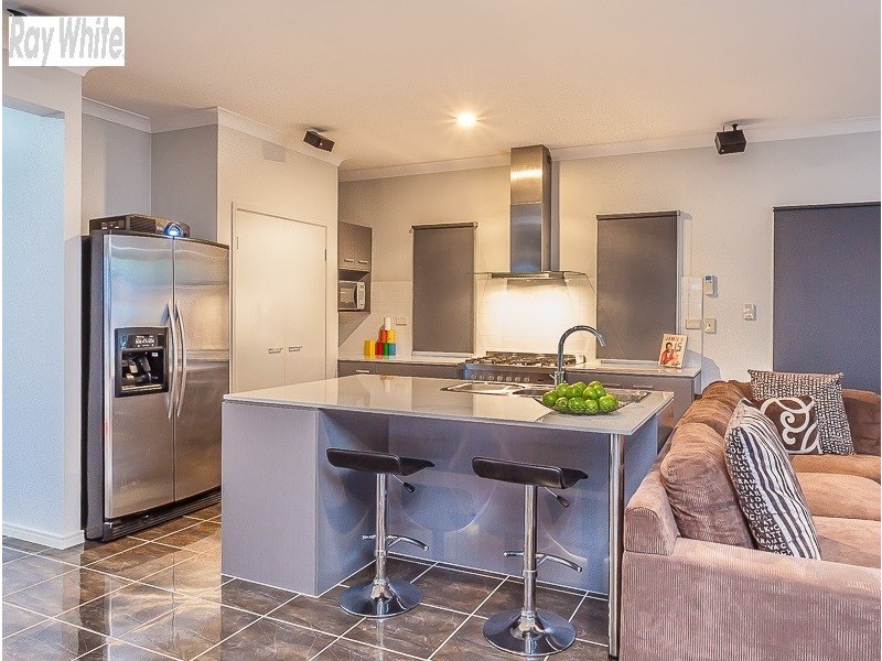 12 Eaton Close, North Lakes QLD 4509