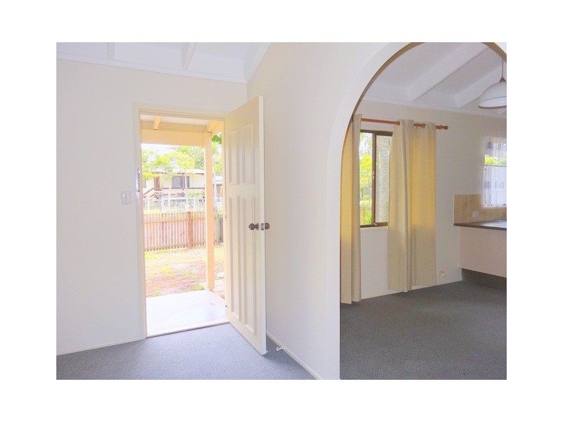 2 Leigh Street, Deception Bay QLD 4508