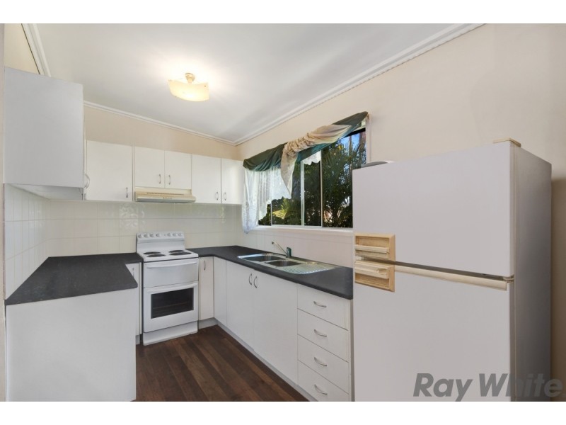 42 Holborn Street, Deception Bay QLD 4508