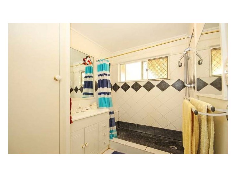 12 Finnegan Blvd, Deception Bay QLD 4508