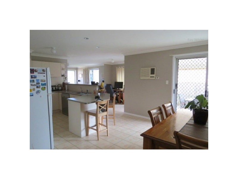 18 Woodland Street, Rothwell QLD 4022