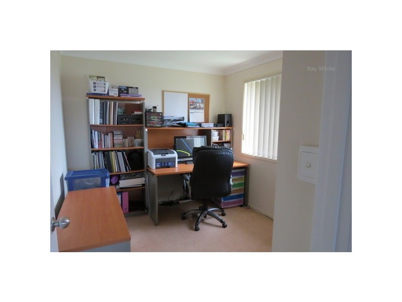 18 Woodland Street, Rothwell QLD 4022