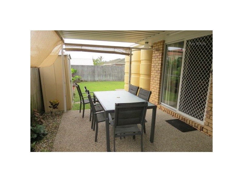 18 Woodland Street, Rothwell QLD 4022