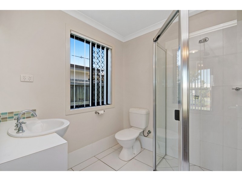 26 Broadleaf Place, Ningi QLD 4511