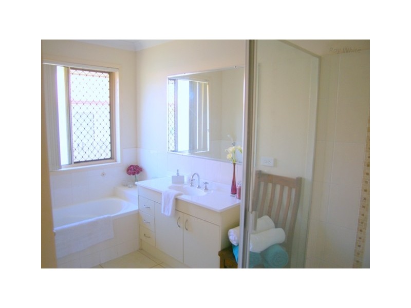 53 Higgs Street, Rothwell QLD 4022