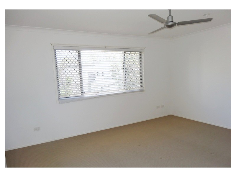 1/17 Lady Bowen Parade, Rothwell QLD 4022