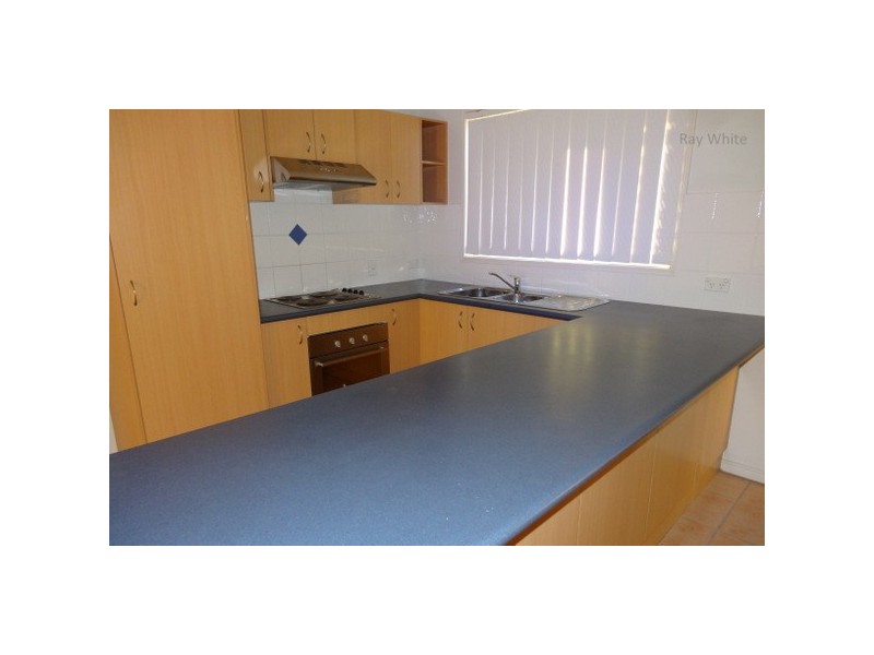 2/11 Lady Bowen Parade, Rothwell QLD 4022