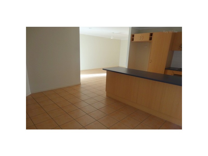 2/11 Lady Bowen Parade, Rothwell QLD 4022