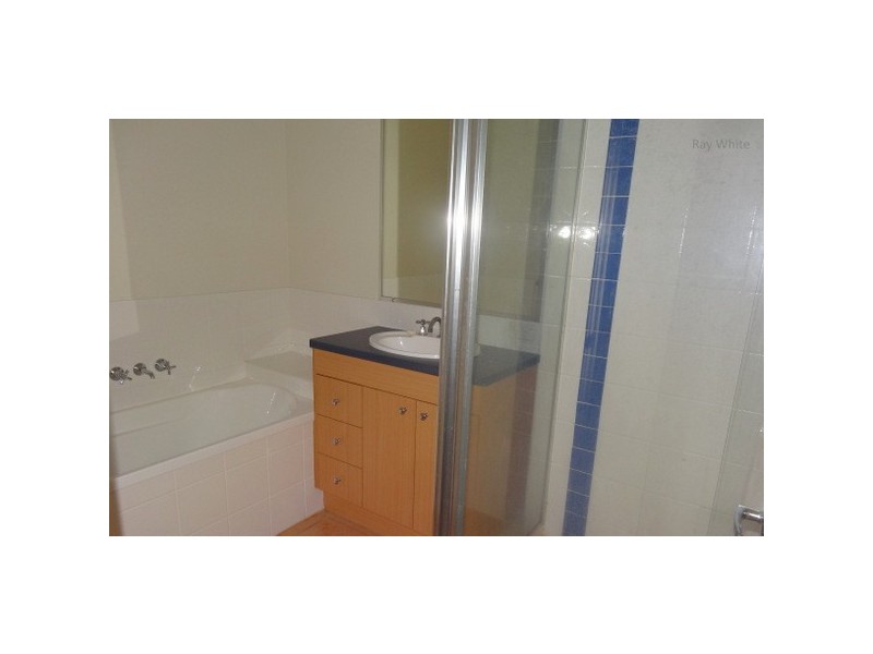 2/11 Lady Bowen Parade, Rothwell QLD 4022