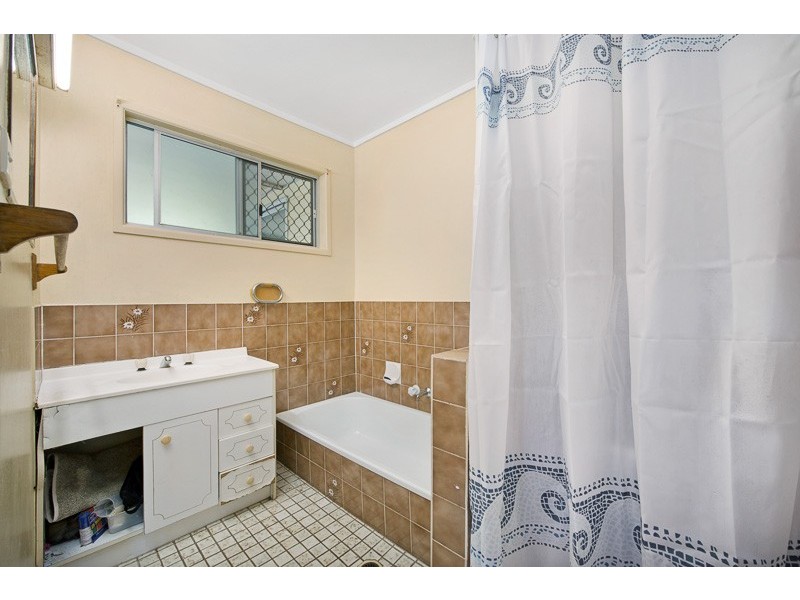 82 Thompson Street, Deception Bay QLD 4508