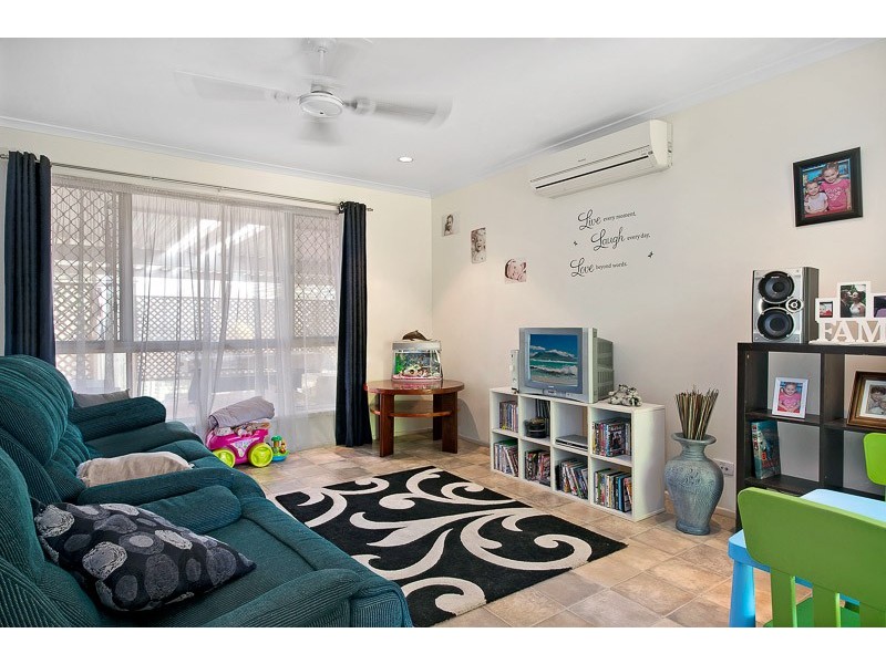 8 Rochelle Place, Deception Bay QLD 4508