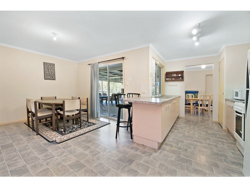 11 Nancy Court, Deception Bay QLD 4508